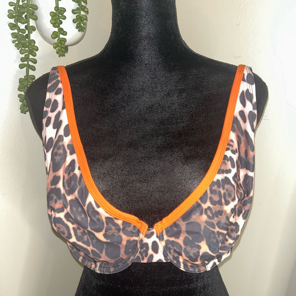 ASOS DESIGN Curve Leo contrast binding underwire bikini top in animal print